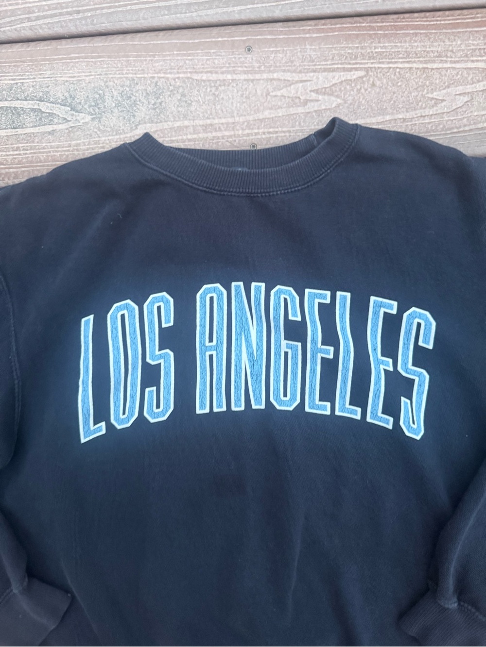 Brandy Melville Navy Crewneck with Light Blue 'LOS ANGELES' sweater - Picture 9 of 10